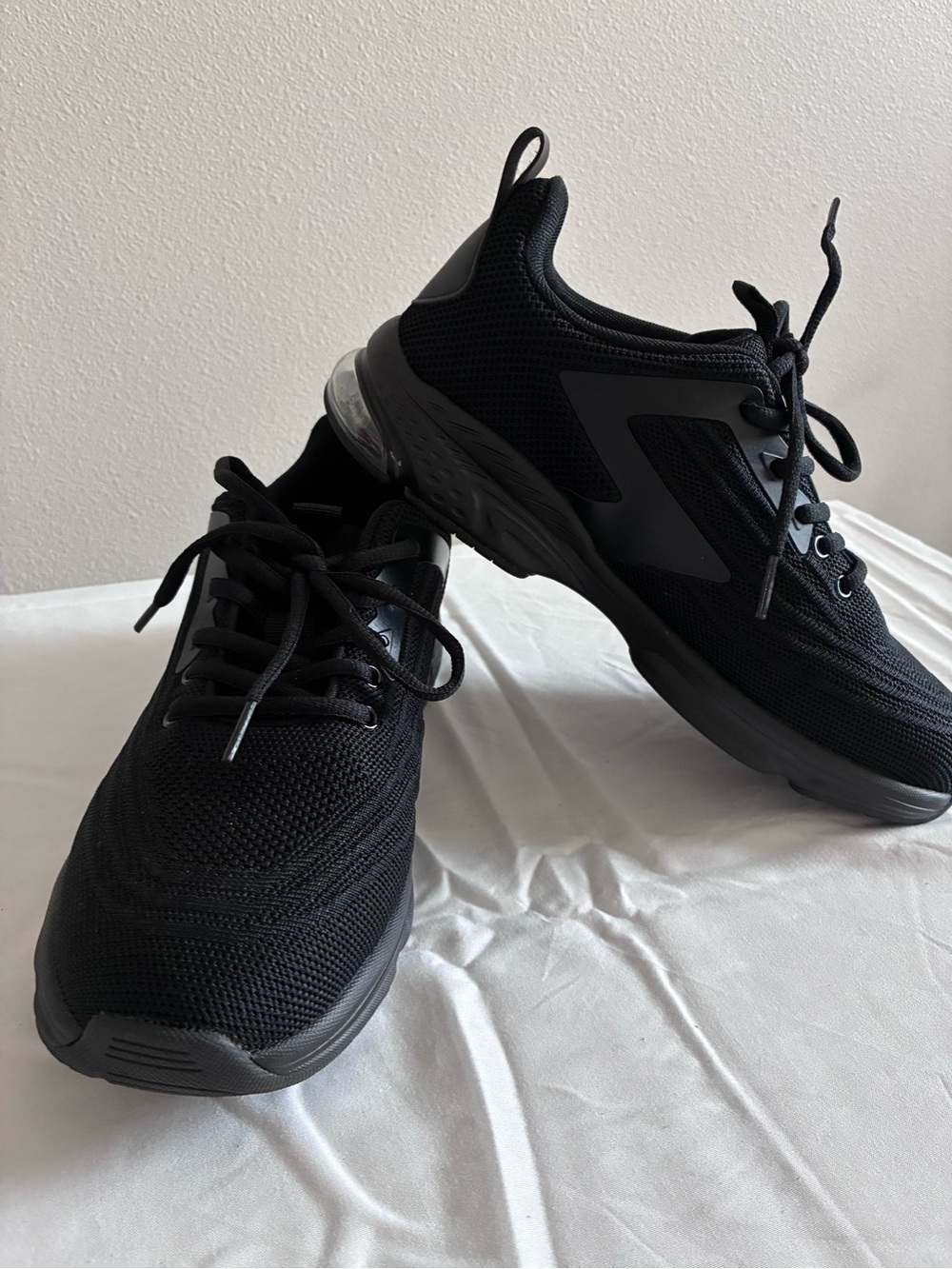 Men's Black Athletic Running Sneakers with Air-Cushion Sole